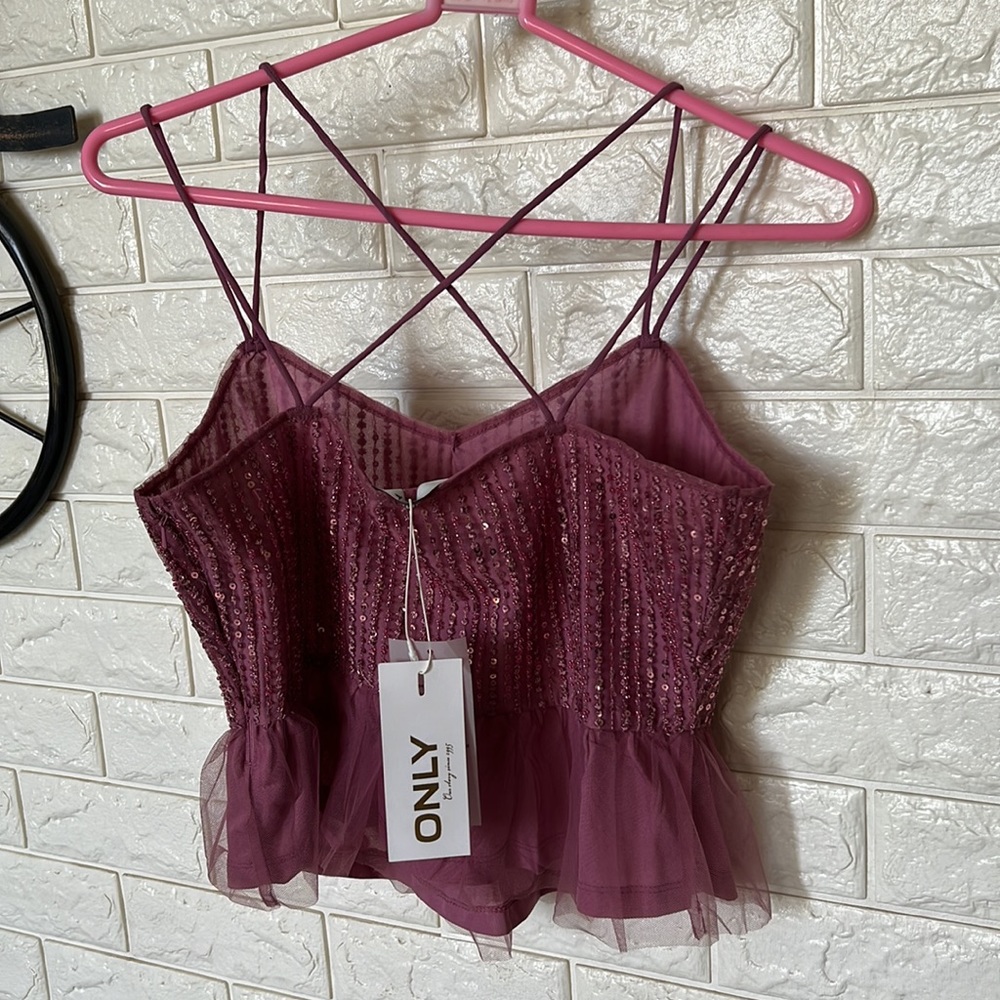 Only purple sequins peplum strappy top. - Picture 5 of 6